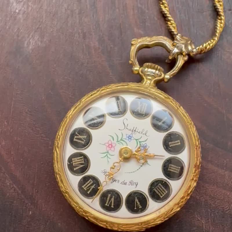1970s Swiss Sheffield mechanical pocket watch necklace - Necklaces - Other Metals Gold