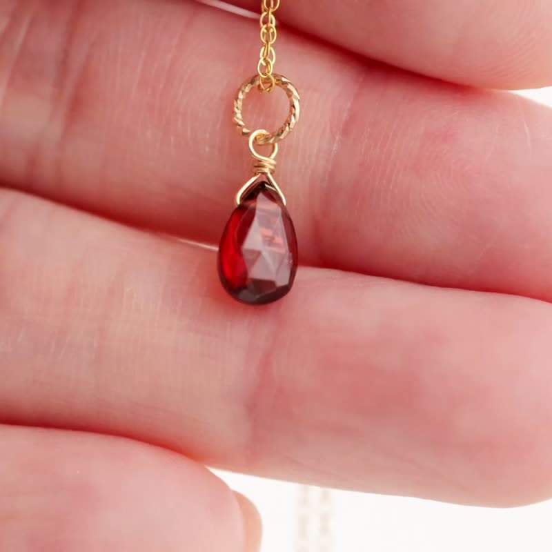 14kgf single garnet necklace - Necklaces - Semi-Precious Stones Red