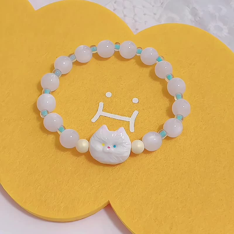 A daily childlike gift with a different pupil white cat bracelet - Bracelets - Clay White