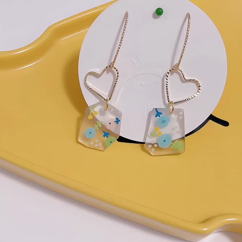 A pair of yellow cherry flower earrings - Earrings & Clip-ons - Resin 