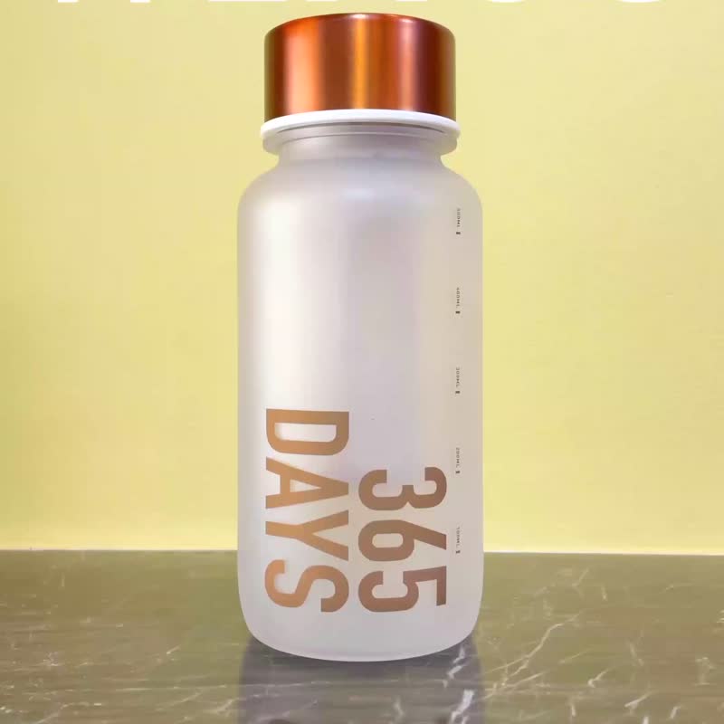 交換禮物 日系質感 防漏隨身冷泡式水瓶- 霧面白365天(銅蓋)550ml - 咖啡杯 - 塑膠 金色