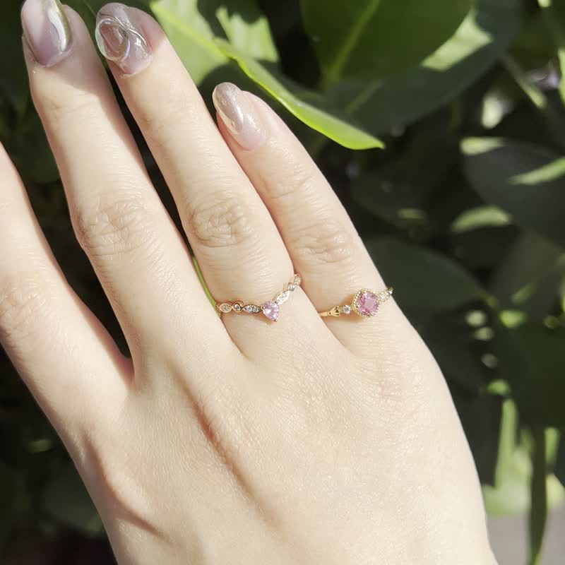[Sweet Dream] 18K natural pink water drop sapphire lace ring V ring pink corundum - General Rings - Precious Metals Pink