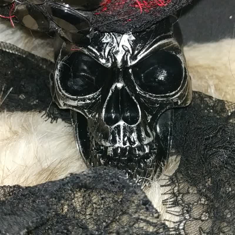 Infernal Boutonniere - Halloween Accessory - Scary gift - Gothic gift - skull 99 - อื่นๆ - วัสดุอื่นๆ หลากหลายสี