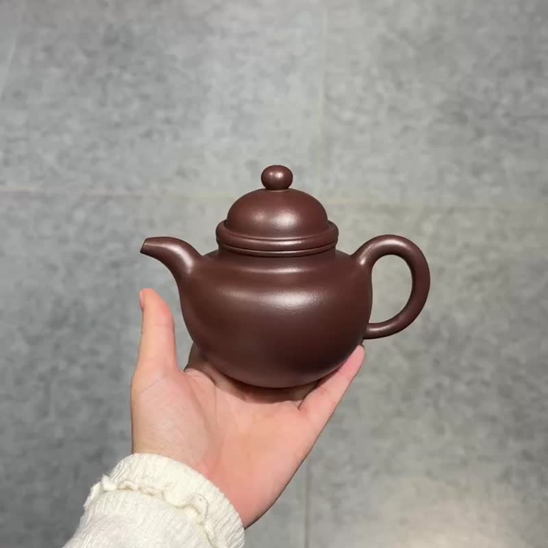 掇球 全手工 容量260cc 家藏紫泥 掇有拾取選取獲取之意 - 茶壺/茶杯/茶具 - 陶 咖啡色