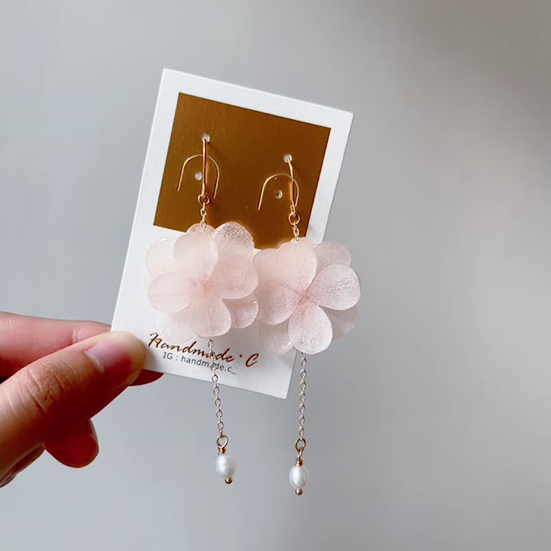 Flower resin earrings, Hydrangea resin earrings, Real floral earrings - Earrings & Clip-ons - Plants & Flowers Pink