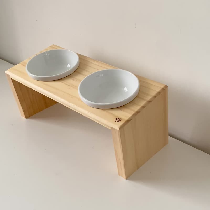 斜面 實木寵物餐桌 雙口碗架 附瓷碗 防水 客製 - 寵物碗/碗架 - 木頭 橘色