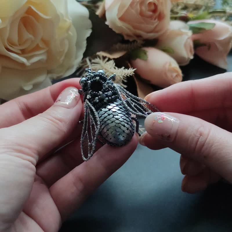 Jewelry Embroidery Three-dimensional Crystal Insect Brooch - Iron Gray Cute Fly Brooch - Brooches - Other Materials Silver