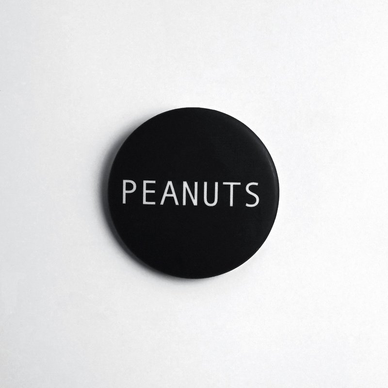 PEANUTS 花生 / Peanuts 胸章 徽章 - 徽章/別針 - 塑膠 黑色