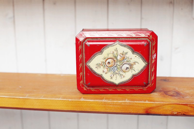 【好日戀物】英國VINTAGE復古花朵鐵盒 - 收納箱/收納用品 - 其他金屬 紅色