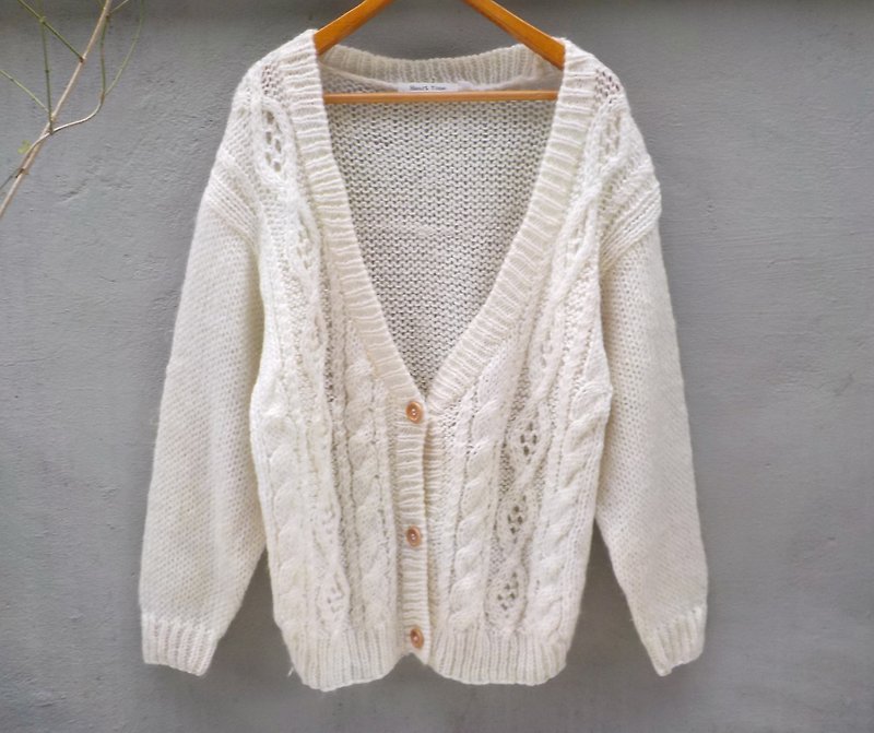 FOAK twist vintage white hollow sweater coat - สเวตเตอร์ผู้หญิง - วัสดุอื่นๆ ขาว