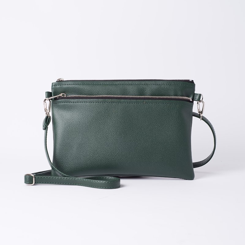 หนังเทียม กระเป๋าคลัทช์ สีเขียว - Easy to carry double sided back/hand bag Dual Dark / dark green