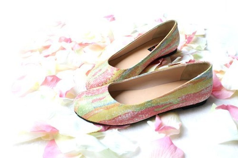 超柔軟圓頭彩色娃娃鞋(目前現有尺碼為37#) - Women's Casual Shoes - Genuine Leather Multicolor
