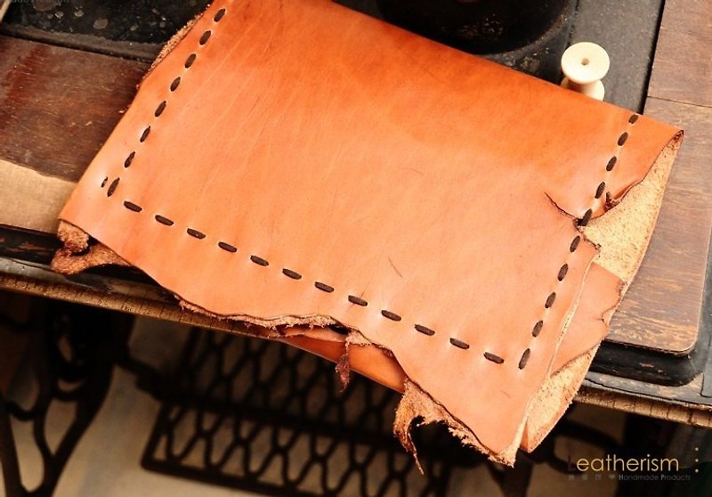 怪形怪相的牛皮書套/筆記本套 by Leatherism Handmade Products - Notebooks & Journals - Genuine Leather Khaki