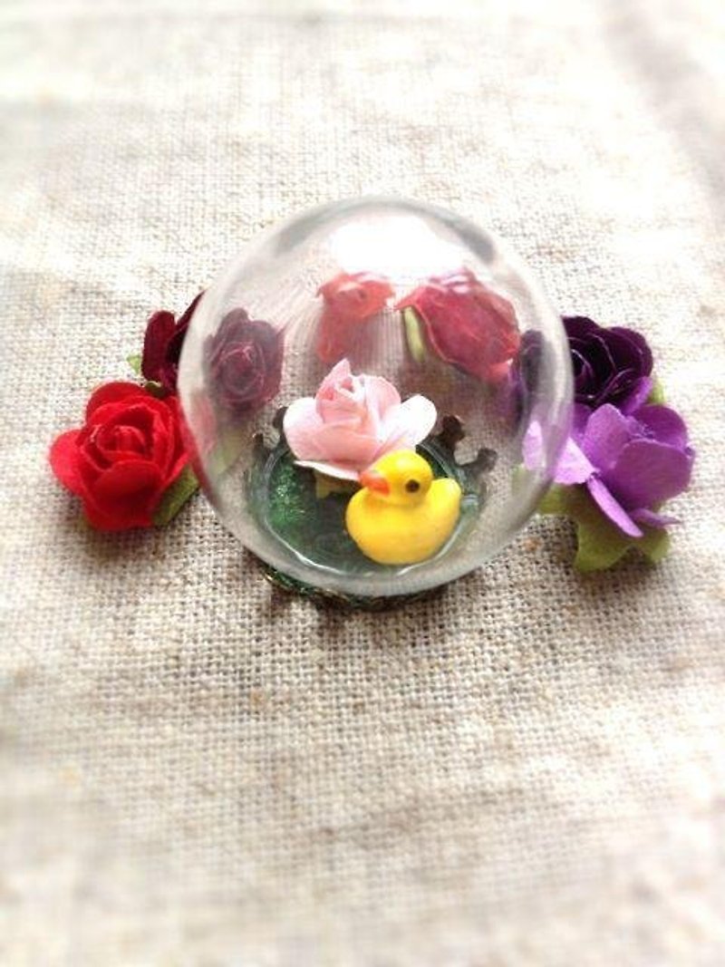[imykaka] ♥ 微型水晶玻璃球（鴨子） 項鍊 (免郵費) - Necklaces - Glass Multicolor