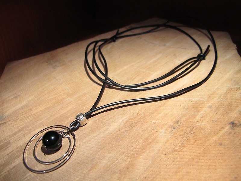 ▲ X=yx2+5平方 / 手工創作項鍊 - Necklaces - Other Metals Black