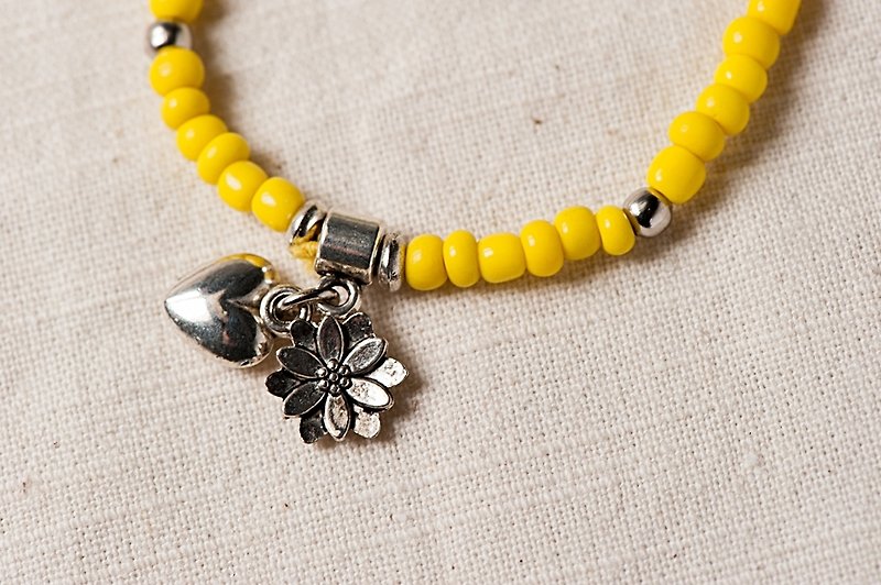 【Woody'sHandmade】The heart blossoms. 4mm Followed Glass Bracelet (Bright Yellow) - สร้อยข้อมือ - วัสดุอื่นๆ สีเหลือง