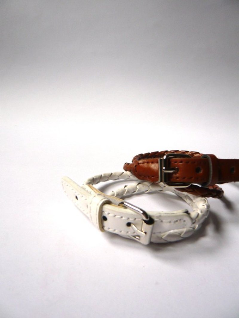 纏繞式編織皮繩手環（白/咖啡） - 手鍊/手鐲 - 真皮 