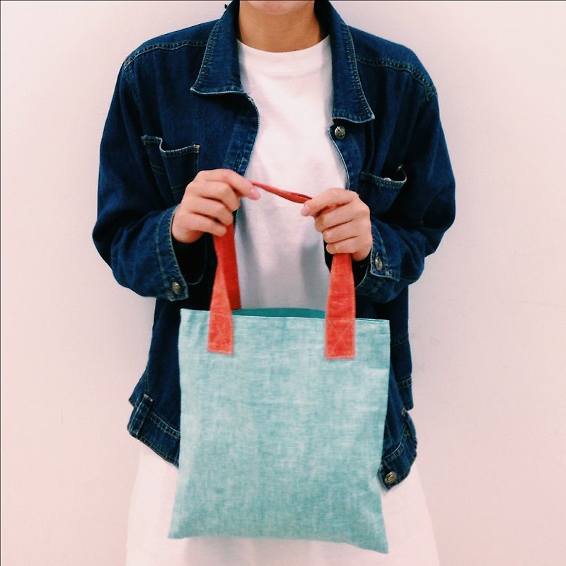 ::防潑水提袋::  水藍*橘 - กระเป๋าถือ - วัสดุอื่นๆ สีน้ำเงิน