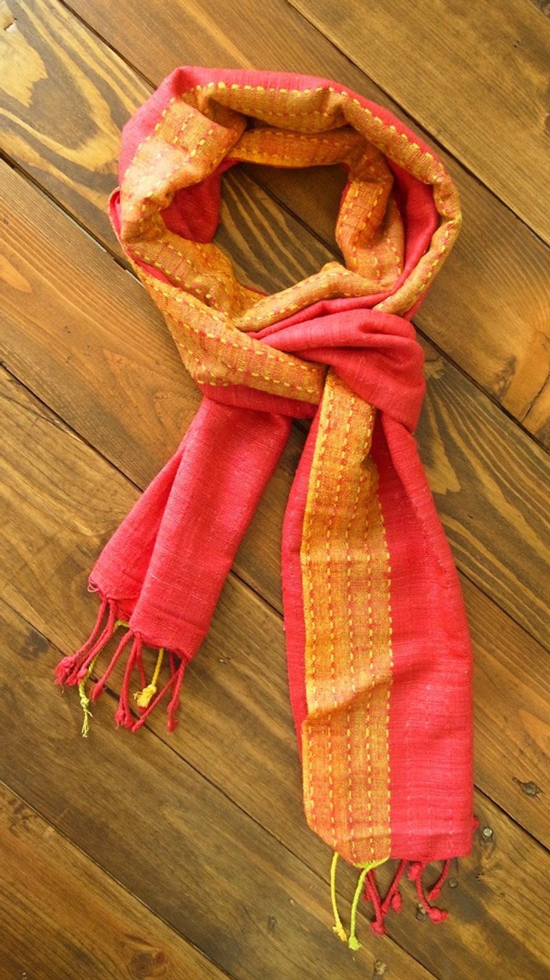 [Music] India beat fair trade hand-woven shawl scarf (magenta) - ผ้าพันคอถัก - กระดาษ สึชมพู