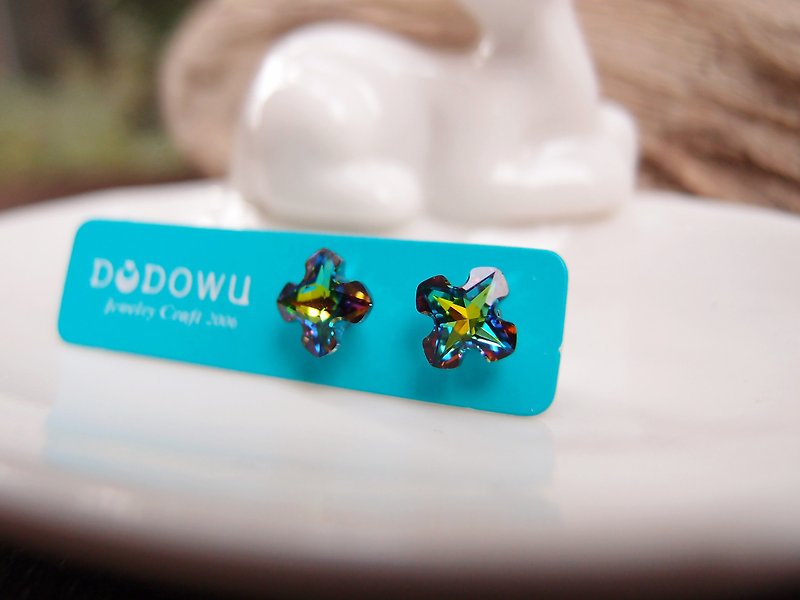 【DODOWU手作輕珠寶】《十字星水晶＆單鑽貼耳》抗過敏耳針＆可以改夾式 - 耳環/耳夾 - 寶石 綠色