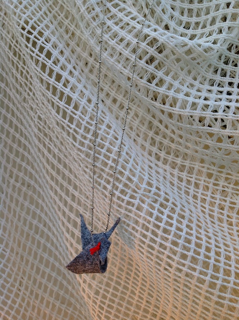 Hand-stitched red heart necklace ∞ rabbit [Limited] - สร้อยคอ - วัสดุอื่นๆ สีเทา