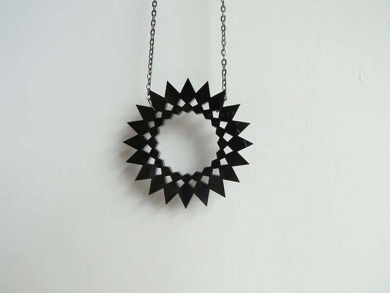 Angle black black star necklace - Cosmos series - Necklaces - Plastic Black