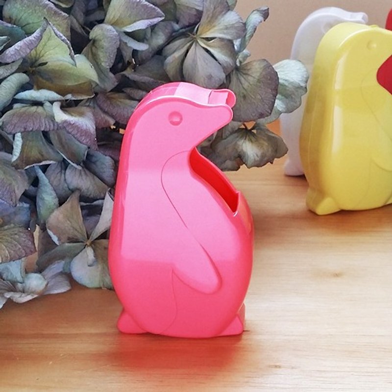 NICHIBAN 企鵝先生 膠帶台【櫻桃粉 (CT-15PCP)】 - 其他 - 塑膠 粉紅色