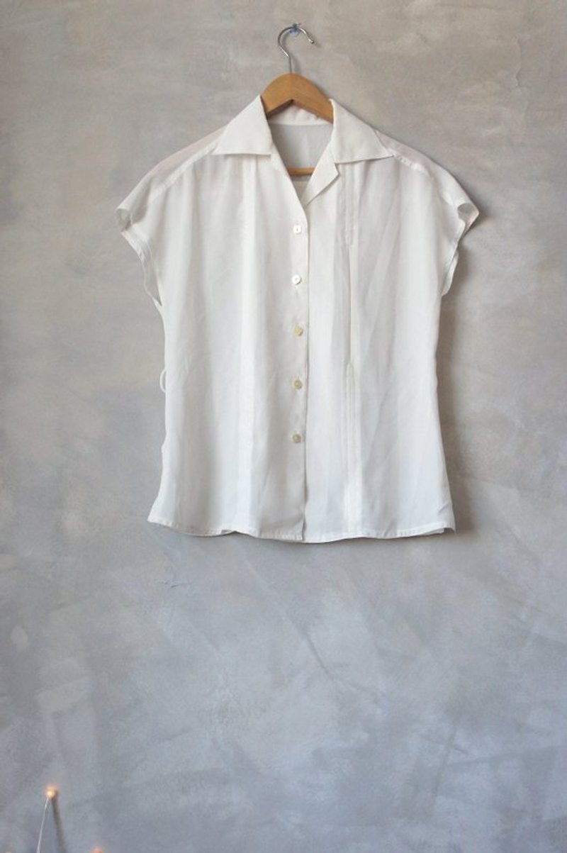 白柔順素雅襯衫, 銀縫線    古著 - เสื้อเชิ้ตผู้หญิง - วัสดุอื่นๆ ขาว