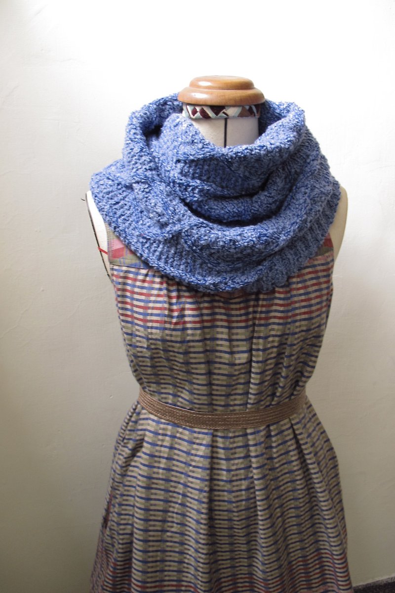 Blue woolen scarf (aqua floral yarn) - ผ้าพันคอถัก - วัสดุอื่นๆ สีน้ำเงิน