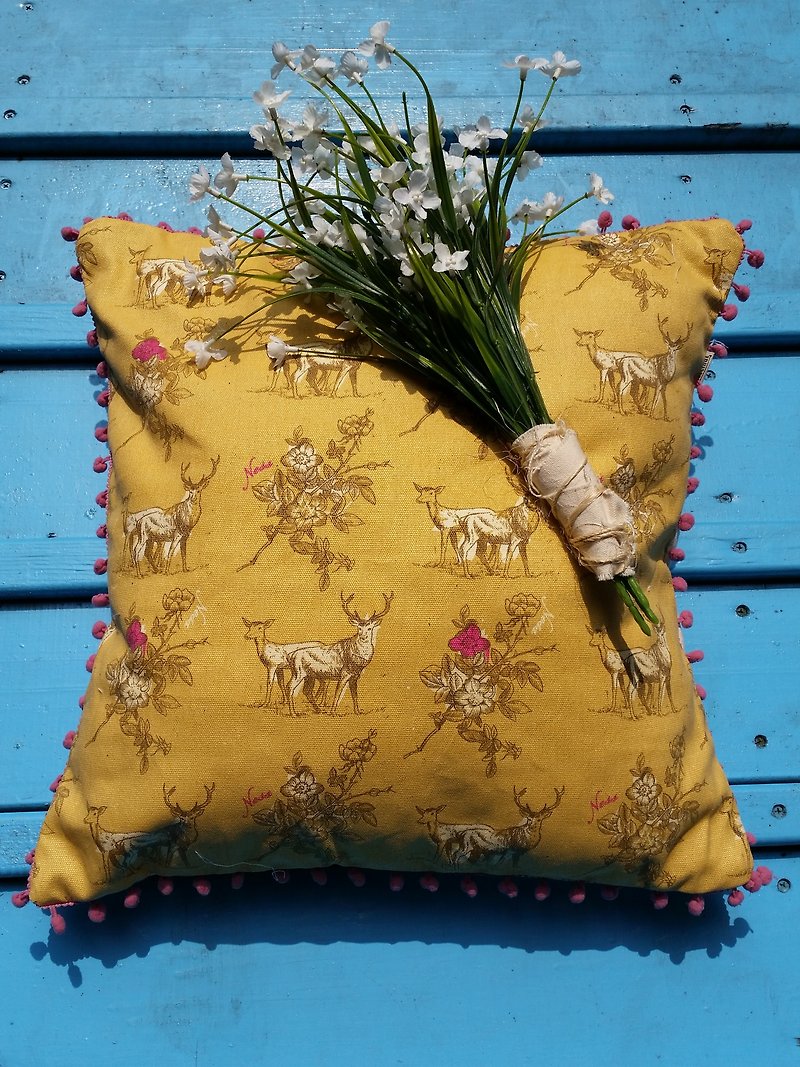 スカンジナビア鹿や花柄、ピンクピンクの毛玉枕/枕をブレンド - 枕・クッション - 紙 オレンジ