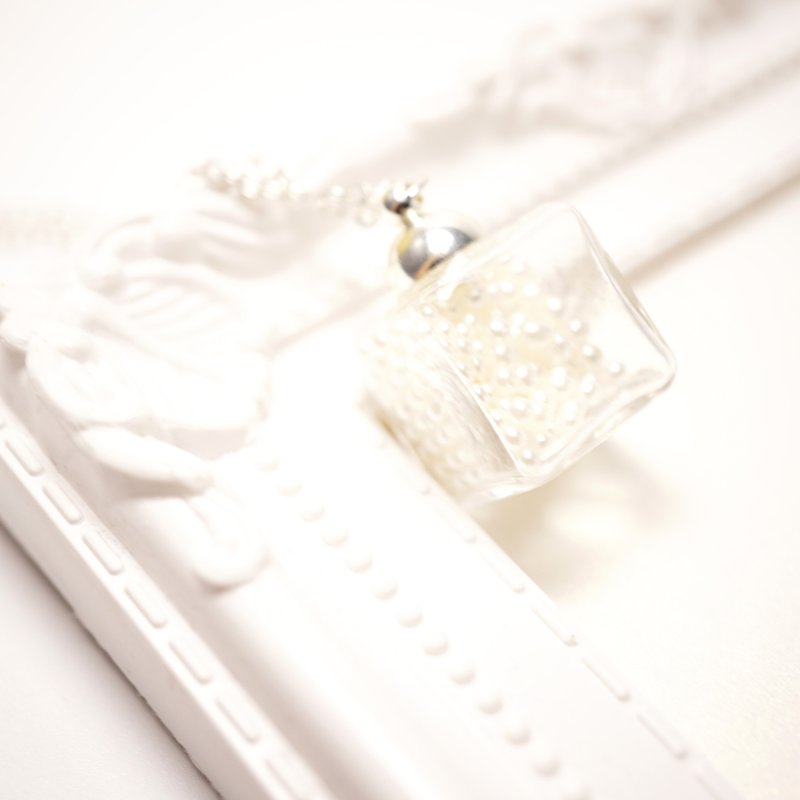 A Handmade imitation pearl cube glass necklace - Chokers - Glass 