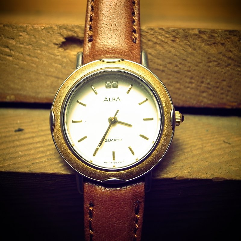 [ 老骨頭 ] 早期 古董 ALBA 金色 雅柏錶 日製 石英錶 VINTAGE 古董 RETRO 古董錶 復古 - 女裝錶 - 真皮 金色