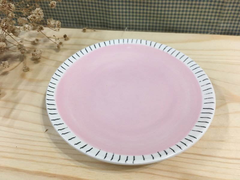 Small pottery plate - จานเล็ก - ดินเผา สึชมพู