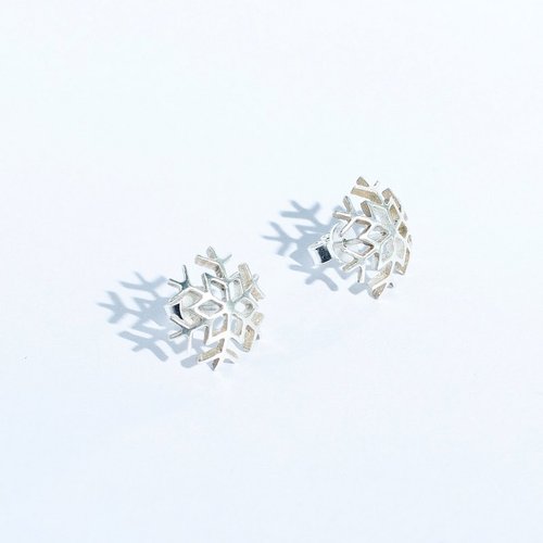 Yuki Snow (seasonal) Hollow snowflake earrings 925 sterling silver hand-made one