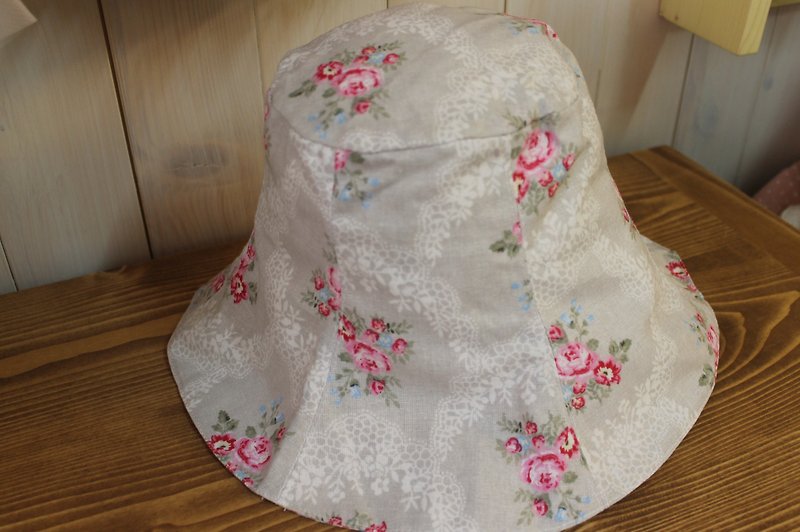 Oleta hand for groceries ╭ * [light gray bottom red roses lace sided hat essential travel] - Other - Cotton & Hemp White
