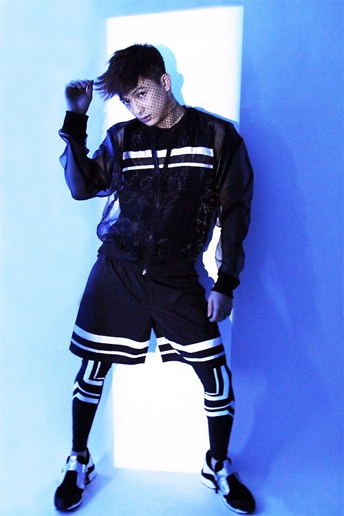 FASHION ICON 台灣設計師品牌 男裝 流行設計 簡約運動時尚風格 黑色 無袖 寬鬆圓領上衣