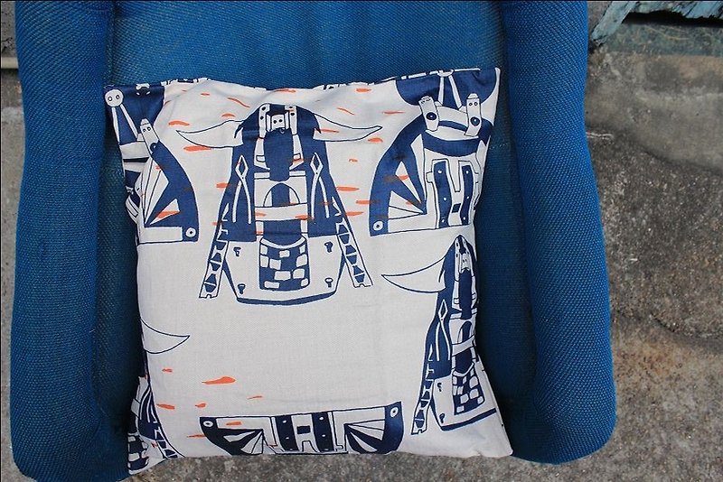 【ZhiZhiRen】厵 | 枕頭套 - 鳳山打鐵 - 枕頭/咕𠱸 - 其他材質 藍色