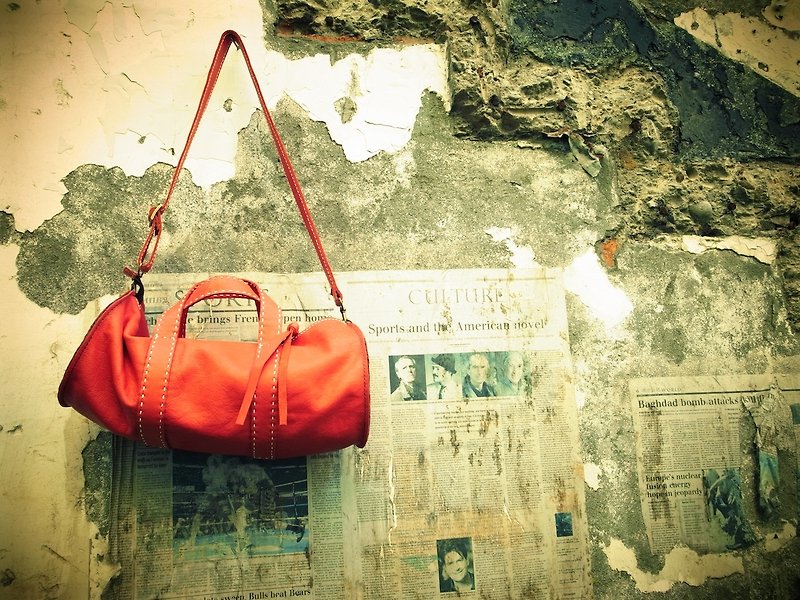 圓紅包 - Messenger Bags & Sling Bags - Genuine Leather Red