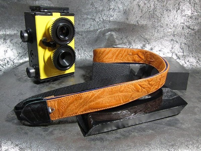 "Autumn Leaves" Shu pressure straps camera strap Uke Lili Camera Strap - Camera Straps & Stands - Other Materials Orange