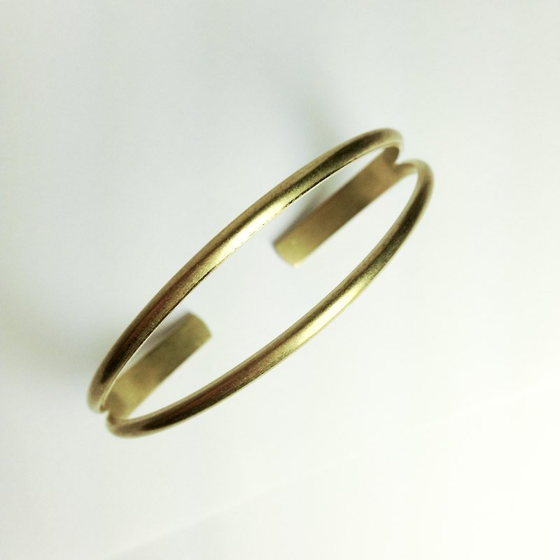 其他金屬 手鍊/手環 金色 - 簡約。黃銅手環