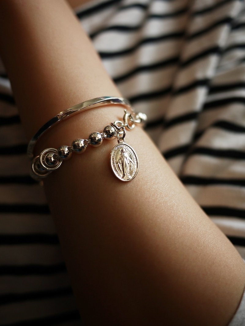 MUFFëL 925 Silver Sterling Silver Series-Little Madonna Silver Coin 6mm Bobo Hand Chain - Bracelets - Sterling Silver White