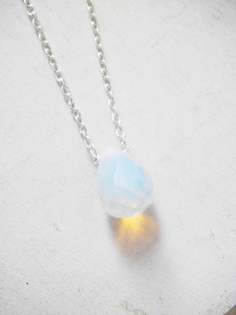 Opal flood point Cutaway natural stone minimalist personality 925 silver necklace - Necklaces - Gemstone White