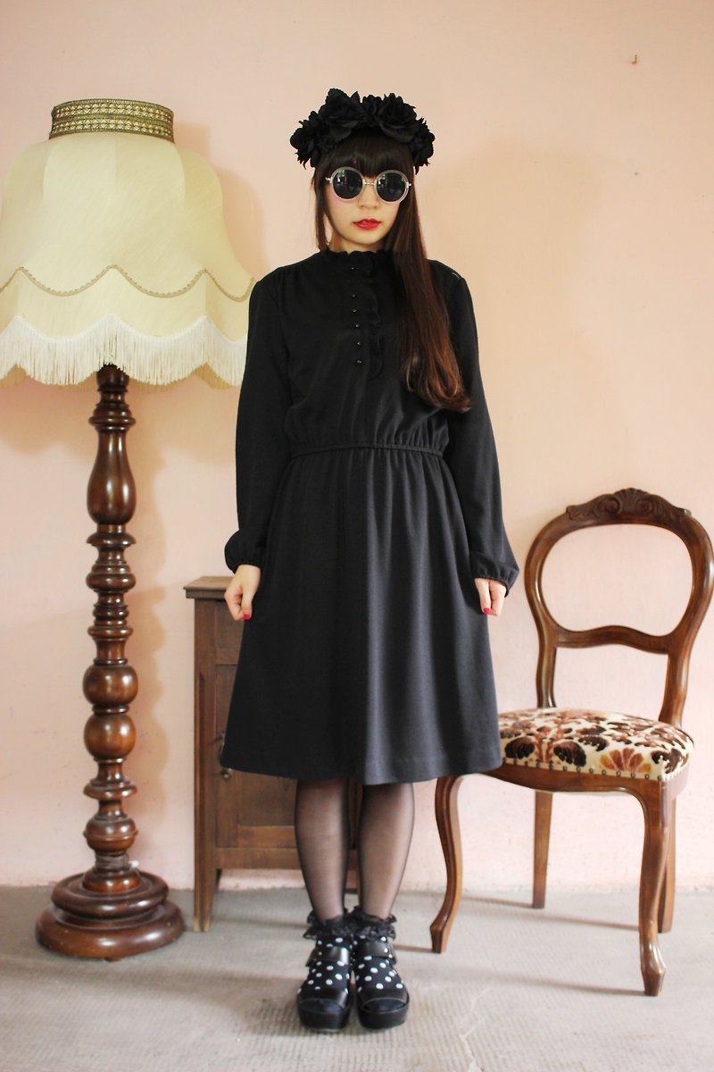 F1128 (Vintage) black lotus leaf collar long-sleeved vintage dress - One Piece Dresses - Other Materials Black