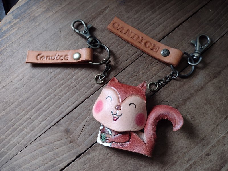Cute squirrel love acorn pure leather key ring-engraved name - Keychains - Genuine Leather Orange