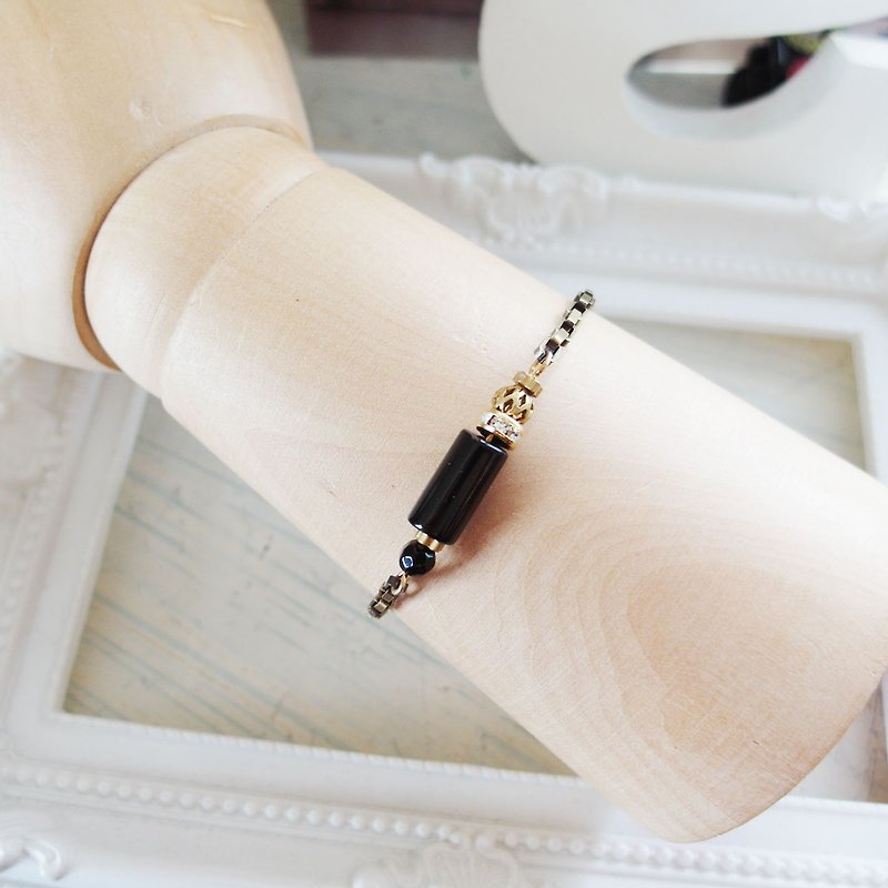 Cha mimi. Low-key charm. Golden Wheel Blackstone bracelet - Bracelets - Other Metals Black