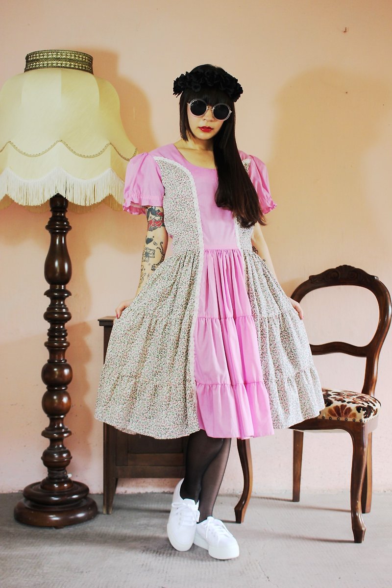 F1026(Vintage)粉紅大波浪裙擺古著洋裝(婚禮/野餐/派對) - 洋裝/連身裙 - 棉．麻 粉紅色