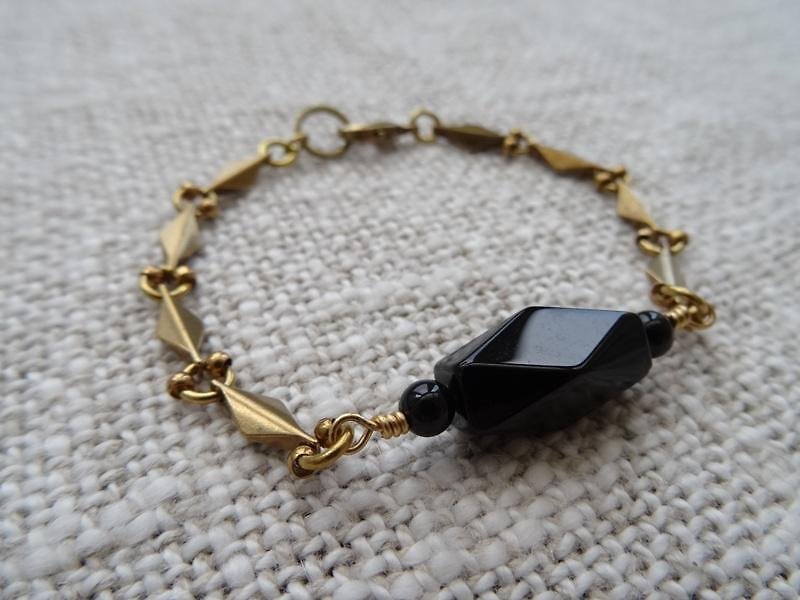 【With Blemishes】Black Onyx Faceted Barrel Shaped Bead Brass Bracelet - Bracelets - Semi-Precious Stones Black