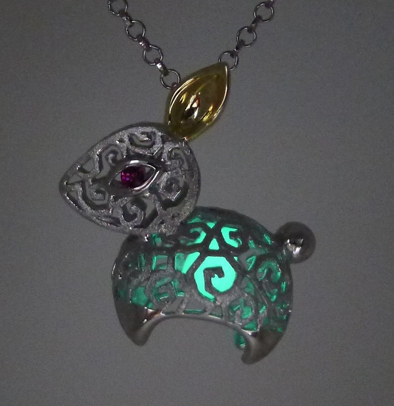 HK087~ 925 Silver Rabbit Shaped Lantern Pendant With 18 inches Silver Necklace - สร้อยติดคอ - เงิน สีเงิน