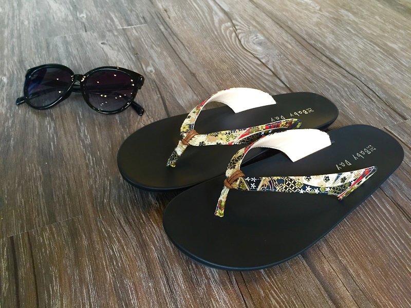 "Baby Day" Japanese style flip-flops (Women models) Samurai black gold slippers parent-child shoes - Women's Casual Shoes - Other Materials Yellow
