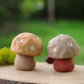 Mushroom Village-Super cute pottery hand-made little mushrooms / 2 types in 1 set